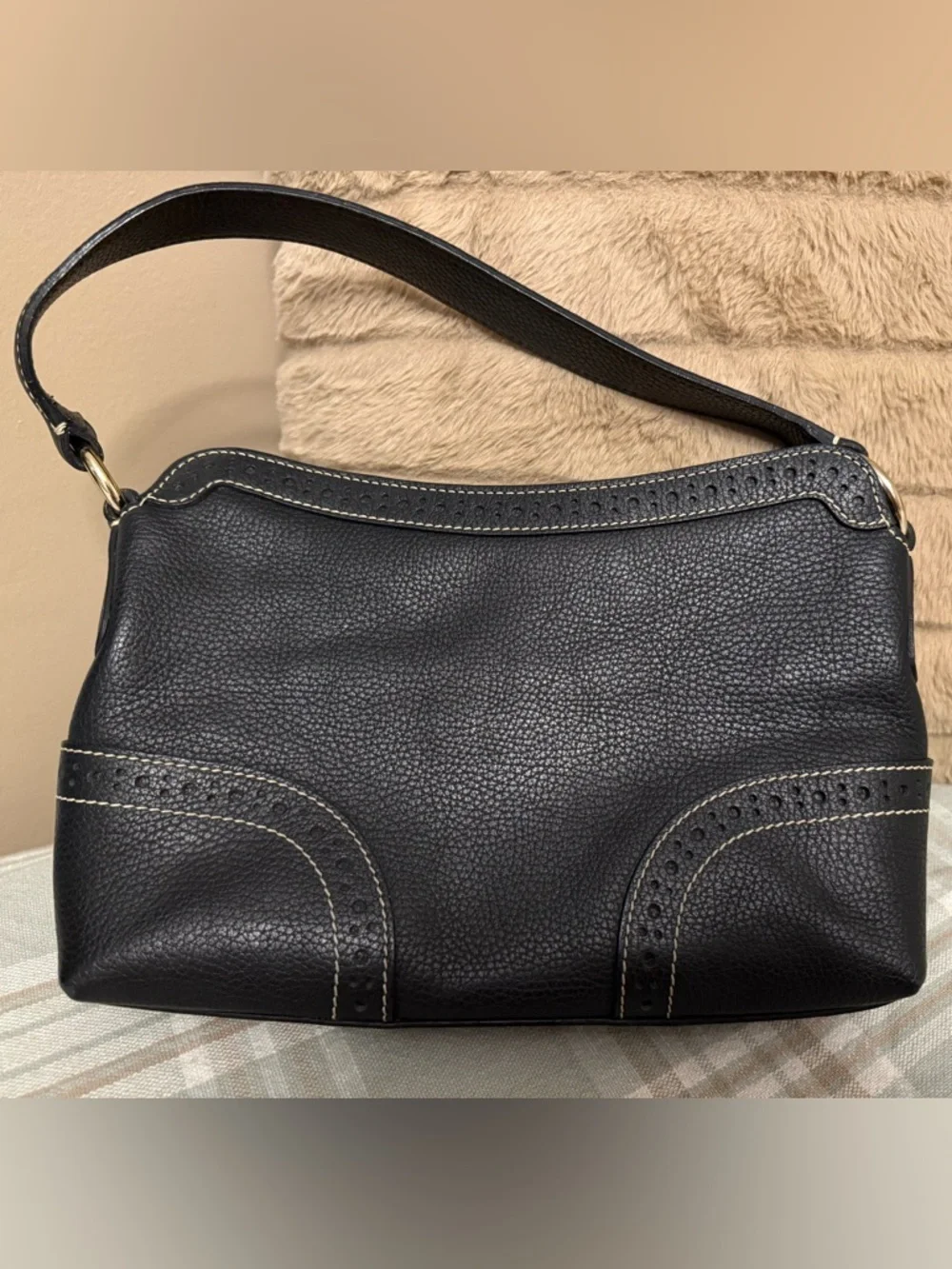 Dooney & Bourke Black Pebbled Leather Shoulder Bag - Picture 2 of 4
